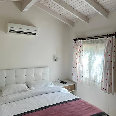 Azur Hotel